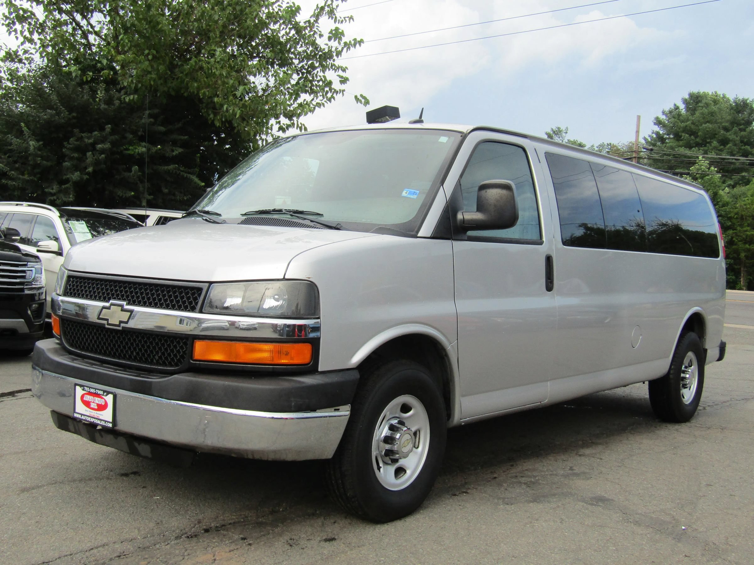 Used 2012 Chevrolet Express 3500 LT w/ LT Preferred Equipment Group RWD image 3