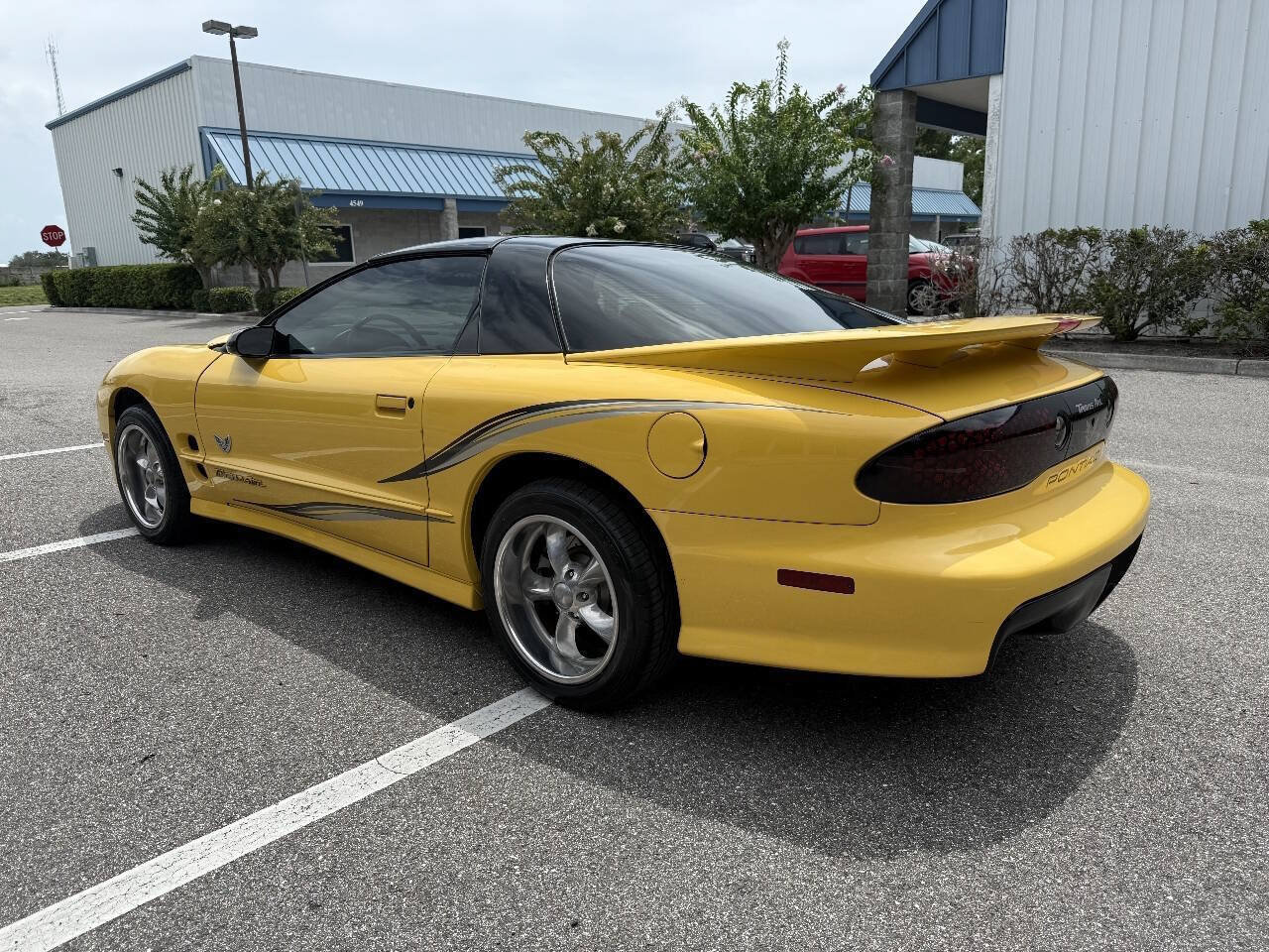 Used 2002 Pontiac Firebird Formula RWD image 4