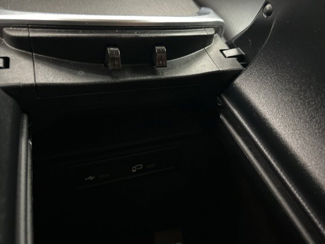 Used 2021 Mercedes-Benz GLC 300 4MATIC w/ Multimedia Package image 24