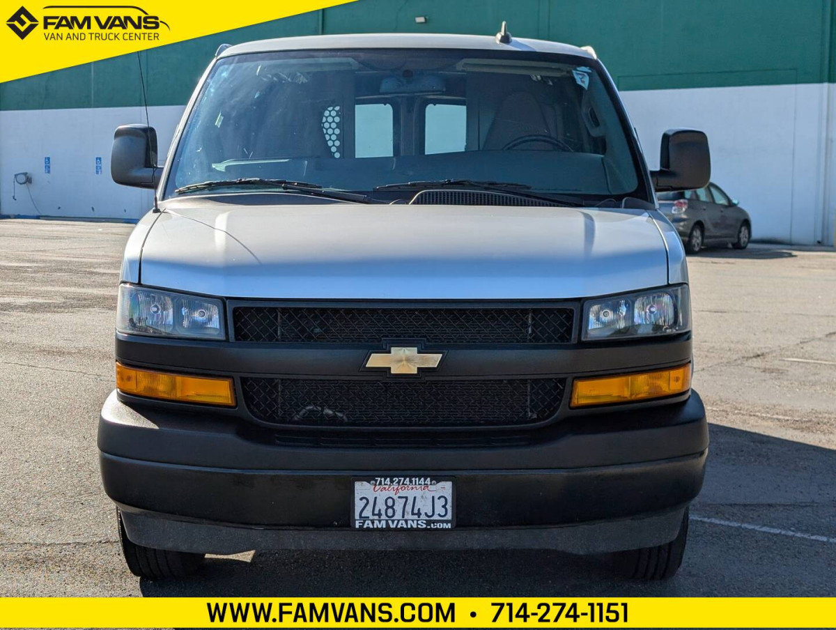 Used 2021 Chevrolet Express 2500 w/ Driver Convenience Package image 2