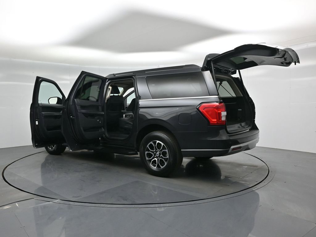 Used 2024 Ford Expedition Max XLT image 34