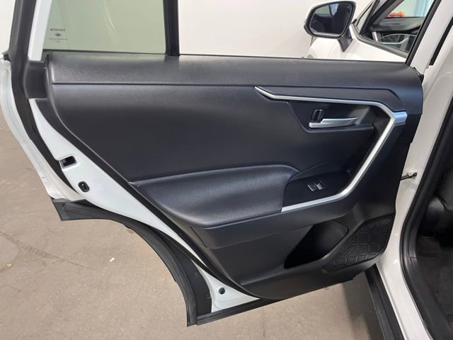 Used 2025 Toyota RAV4 XLE image 19