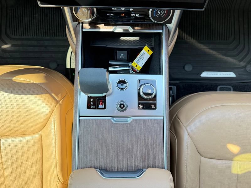 Used 2023 Land Rover Range Rover SE image 24
