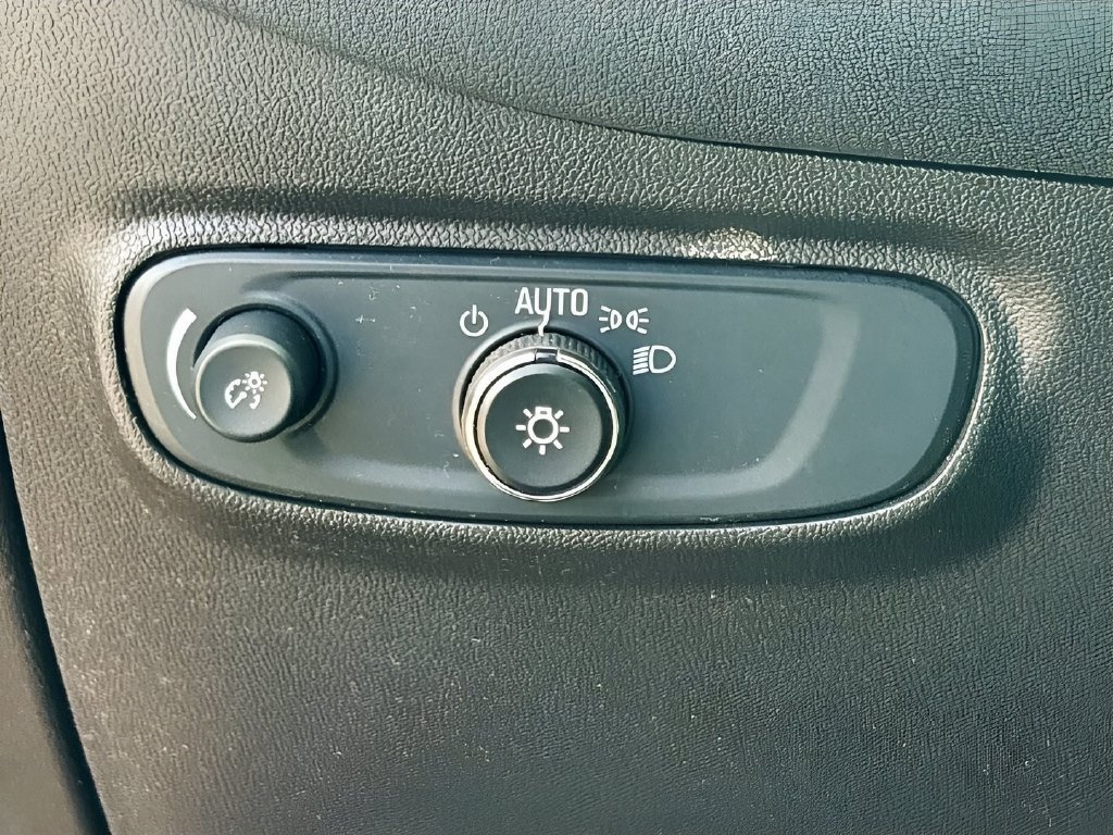 Used 2024 Chevrolet Equinox LS FWD image 10