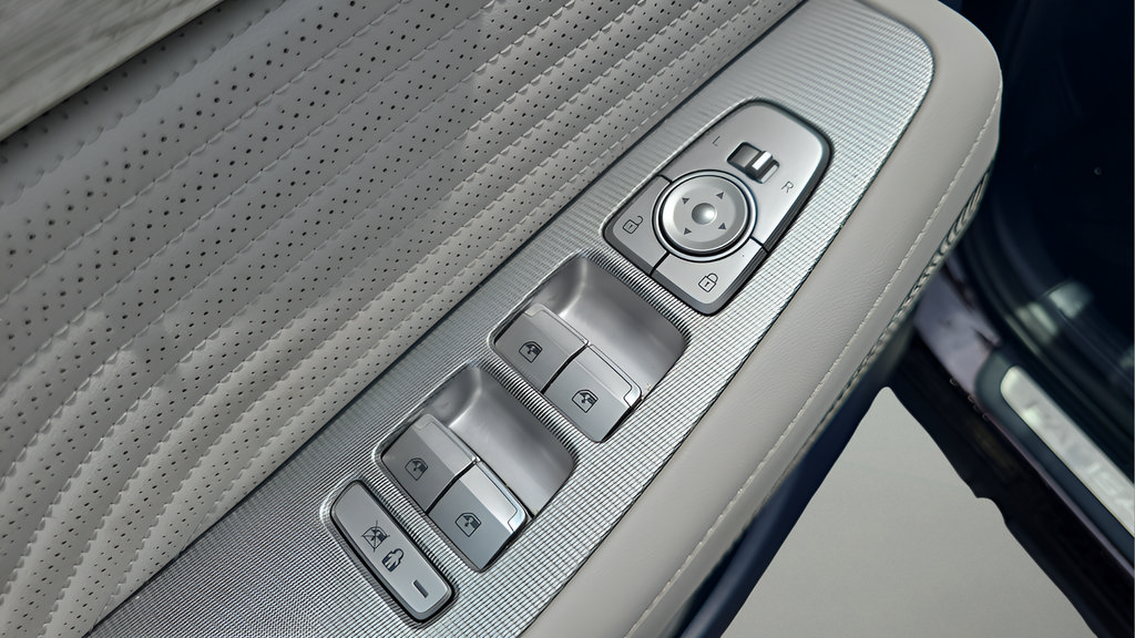 Used 2023 Hyundai Palisade Calligraphy FWD image 16