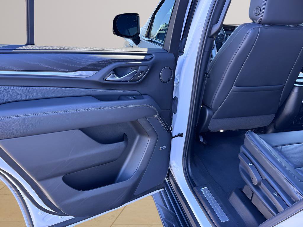 Used 2024 GMC Yukon Denali RWD image 14