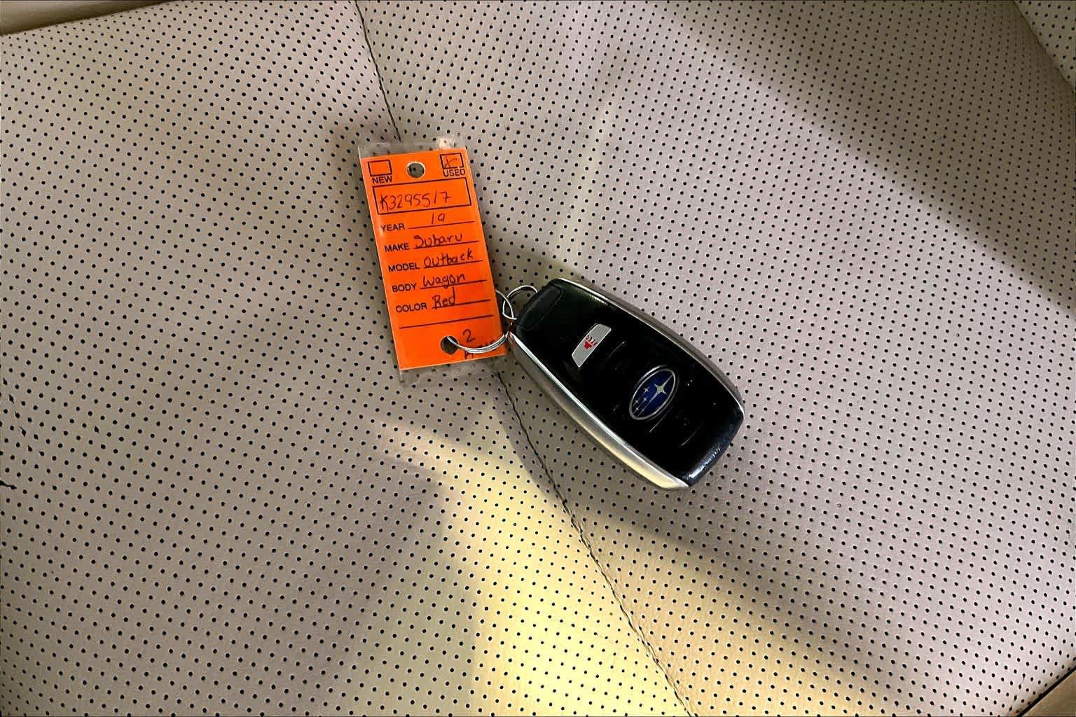Used 2019 Subaru Outback 3.6R Limited AWD/4WD image 15