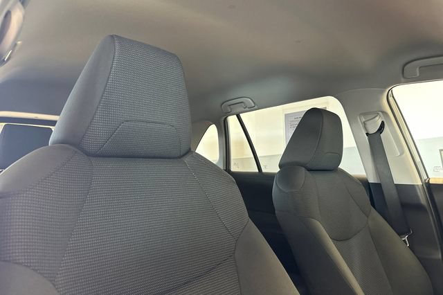 Certified 2024 Toyota RAV4 LE AWD/4WD image 21
