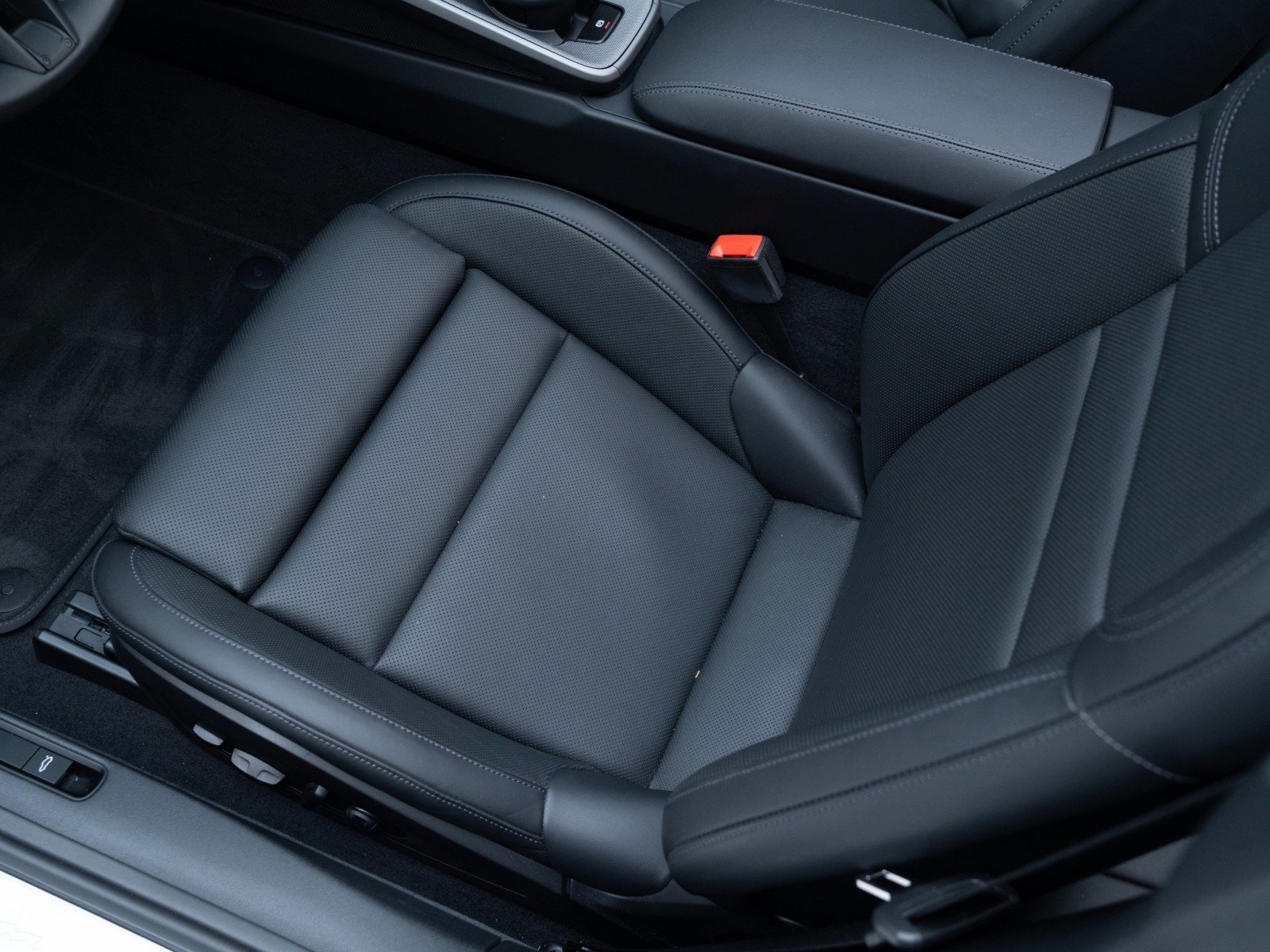 Certified 2025 Porsche 911 Carrera image 16