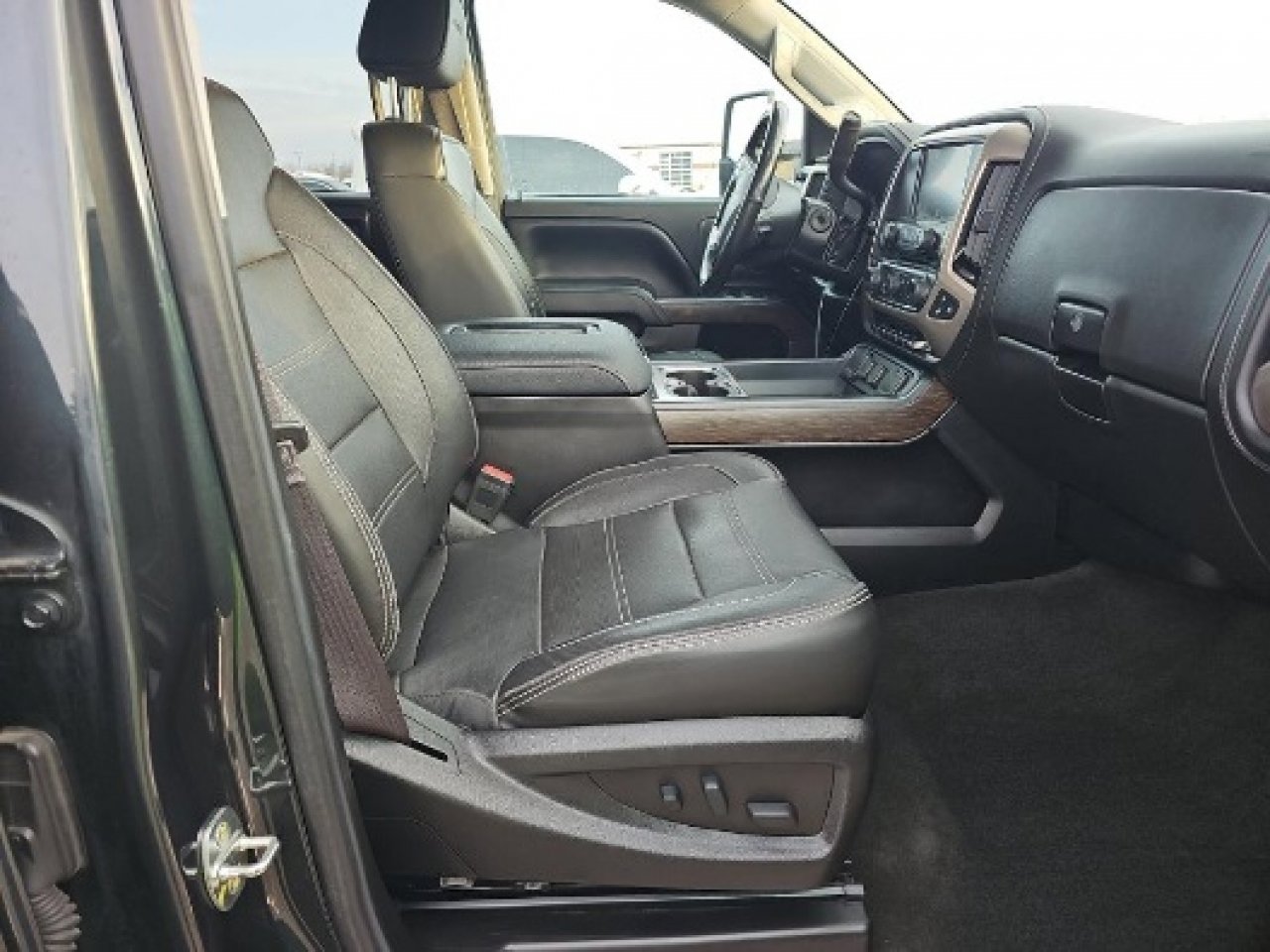 Used 2017 GMC Sierra 3500 Denali image 12