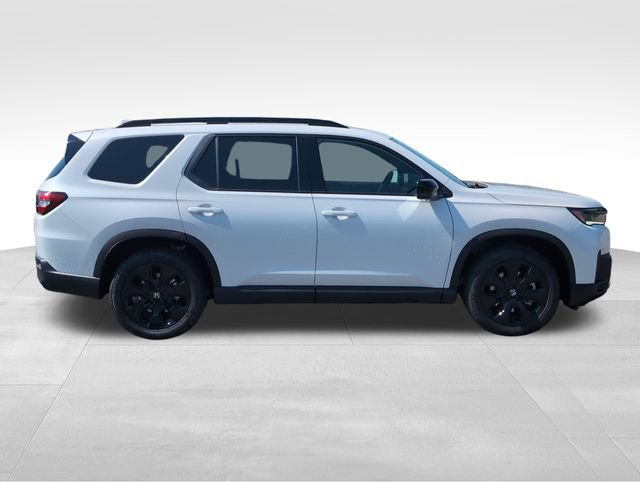 New 2026 Honda Pilot Black Edition image 9