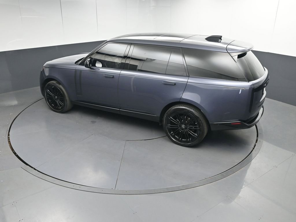 Used 2024 Land Rover Range Rover Long Wheelbase SE image 33