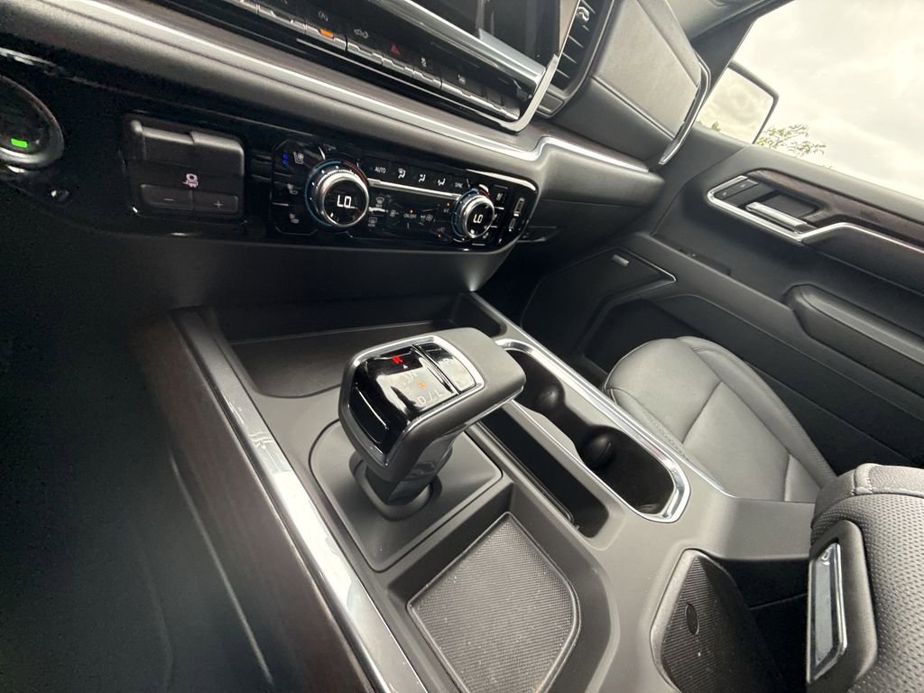 Certified 2026 GMC Sierra 1500 SLT w/ SLT Premium Package AWD/4WD image 22