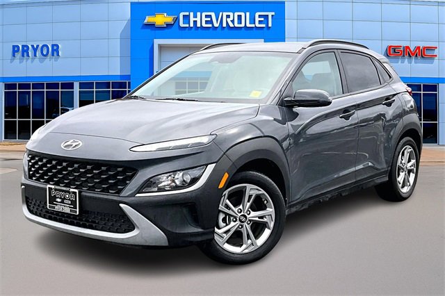 Used 2023 Hyundai Kona SEL image 3