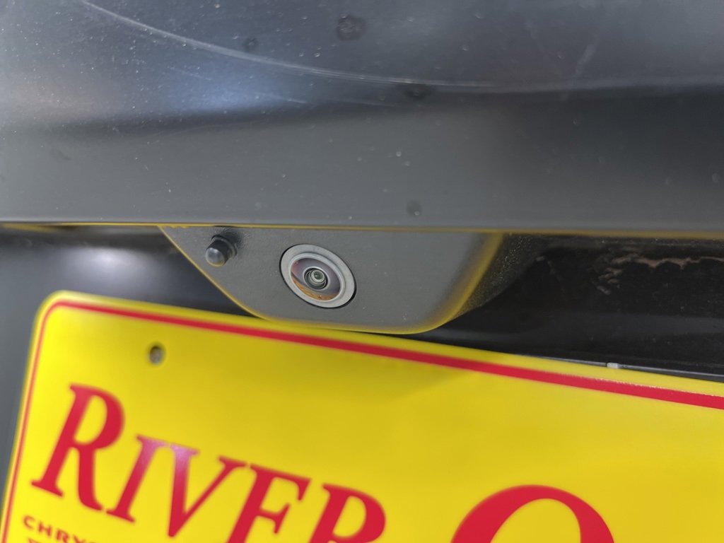 Used 2023 Jeep Grand Cherokee L Summit w/ High Altitude Package image 7