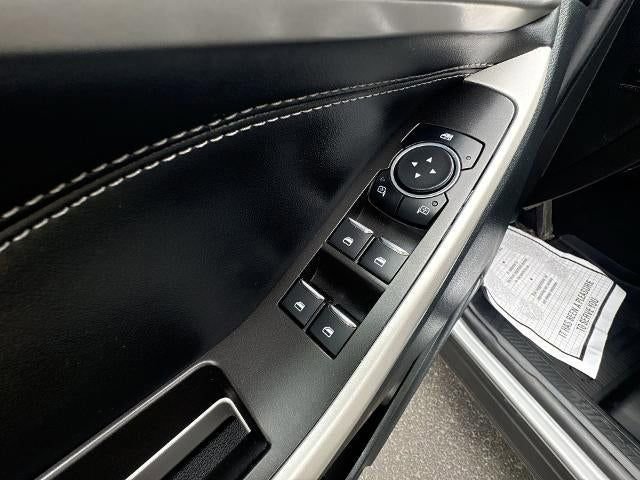 Used 2024 Ford Explorer XLT w/ Equipment Group 202A image 24