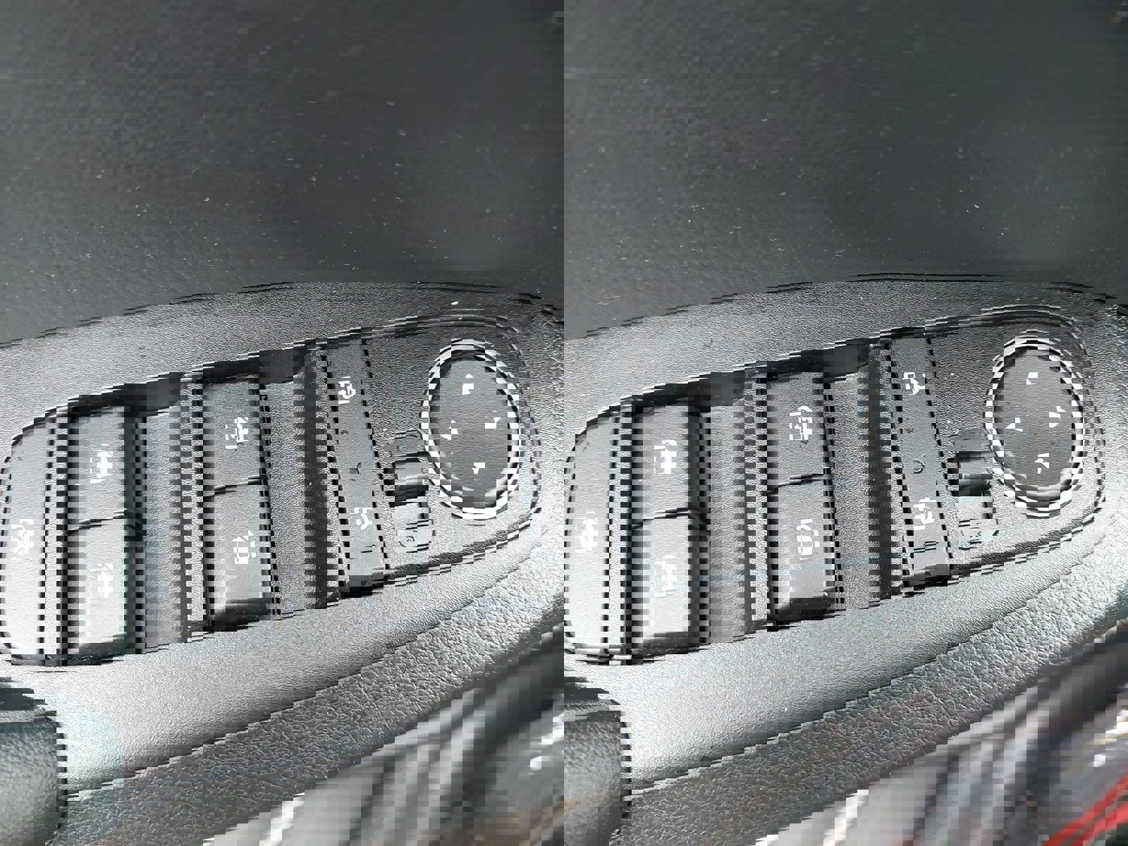 Used 2021 Kia Seltos SX image 29