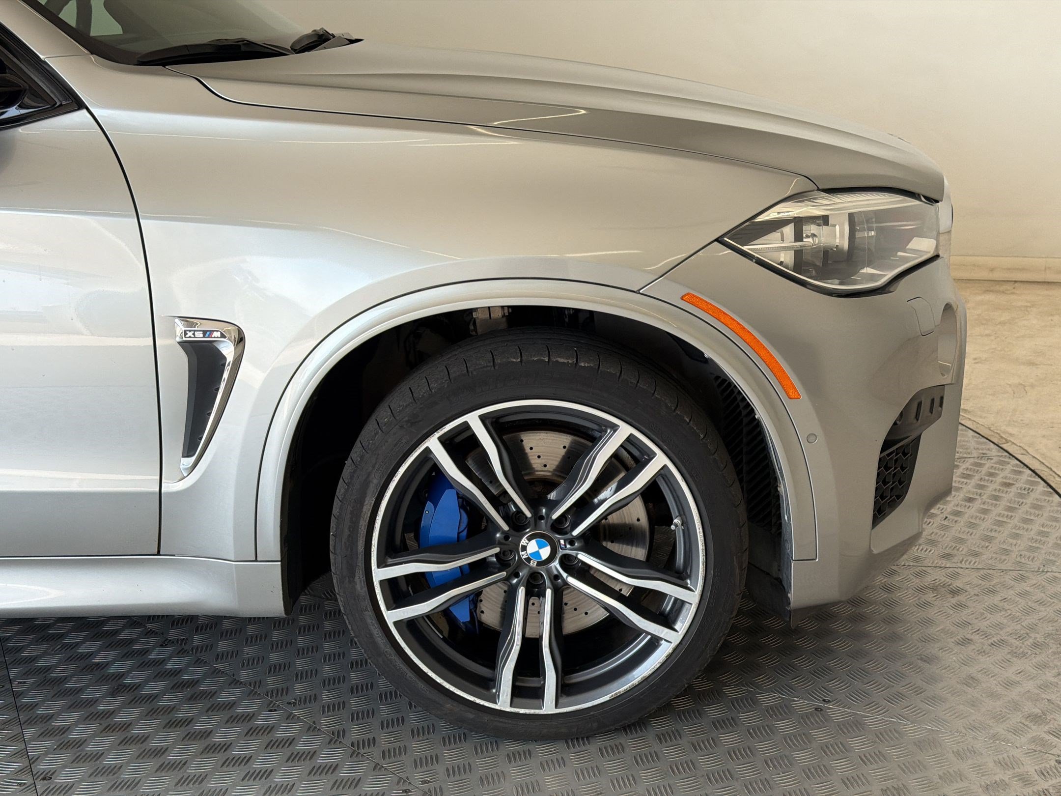Used 2017 BMW X5 M AWD/4WD image 13