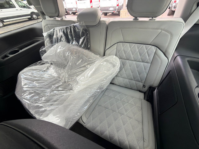 New 2027 Lincoln Navigator Black Label w/ Black Label Special Edition AWD/4WD image 22