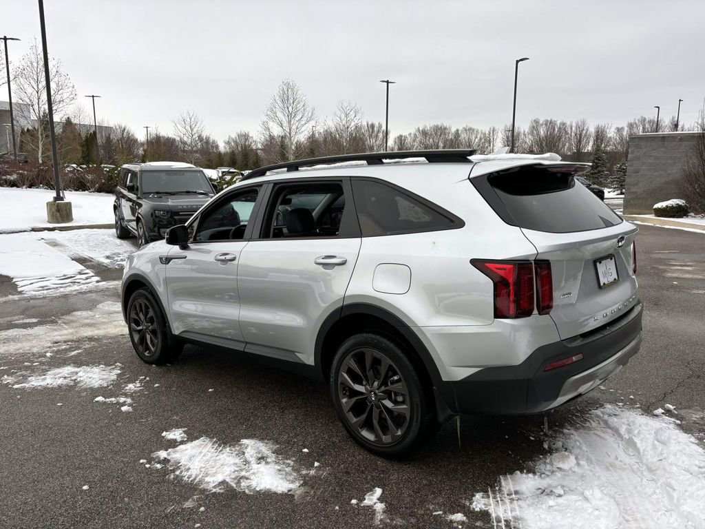 Used 2021 Kia Sorento EX w/ EX AWD X-Line Package image 5