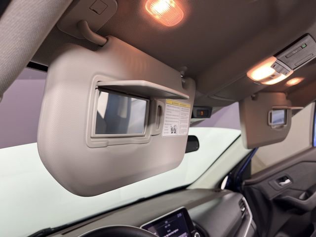 Used 2022 Nissan Rogue SV image 35