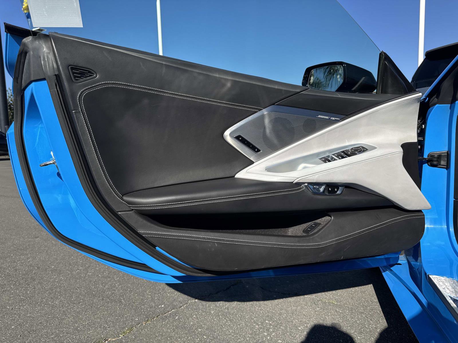 Used 2021 Chevrolet Corvette Stingray Premium Conv w/ Z51 Performance Package image 18