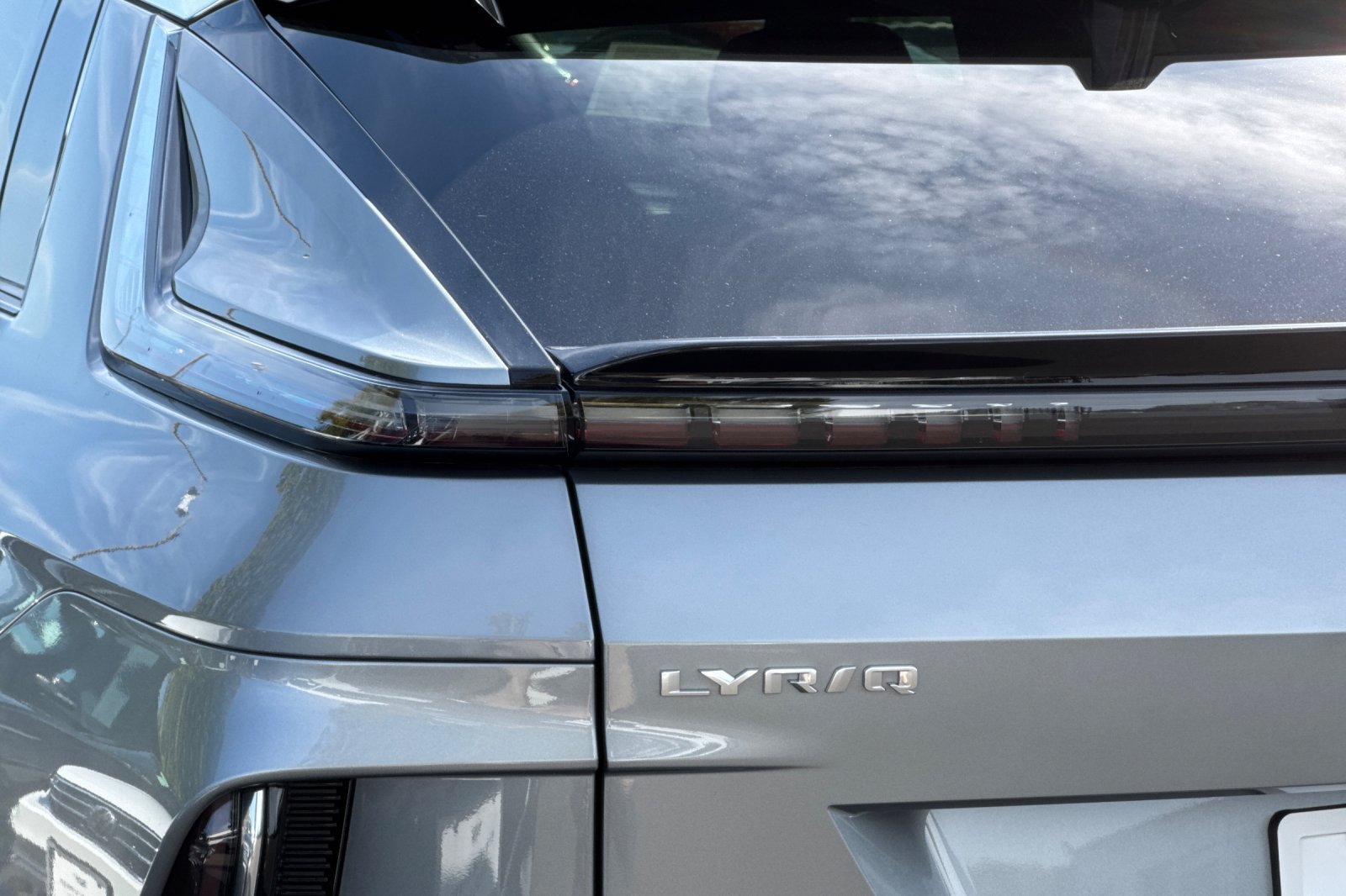 Used 2024 Cadillac Lyriq Luxury RWD image 47