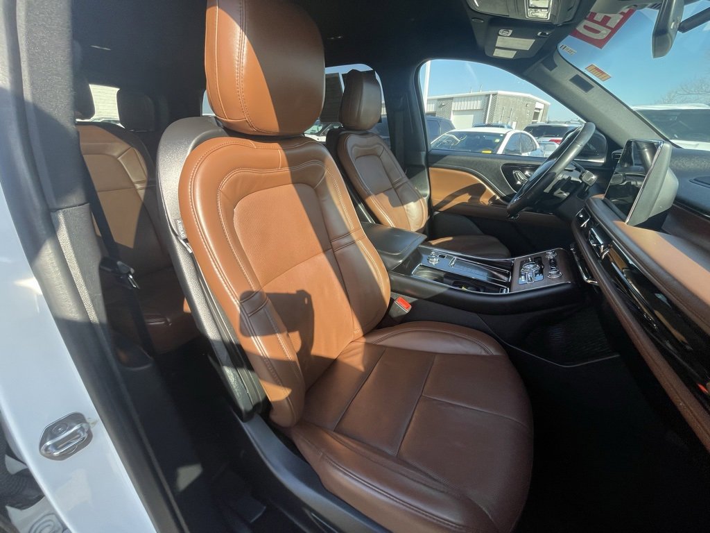 Used 2020 Lincoln Aviator Reserve w/ Elements Package Plus image 28