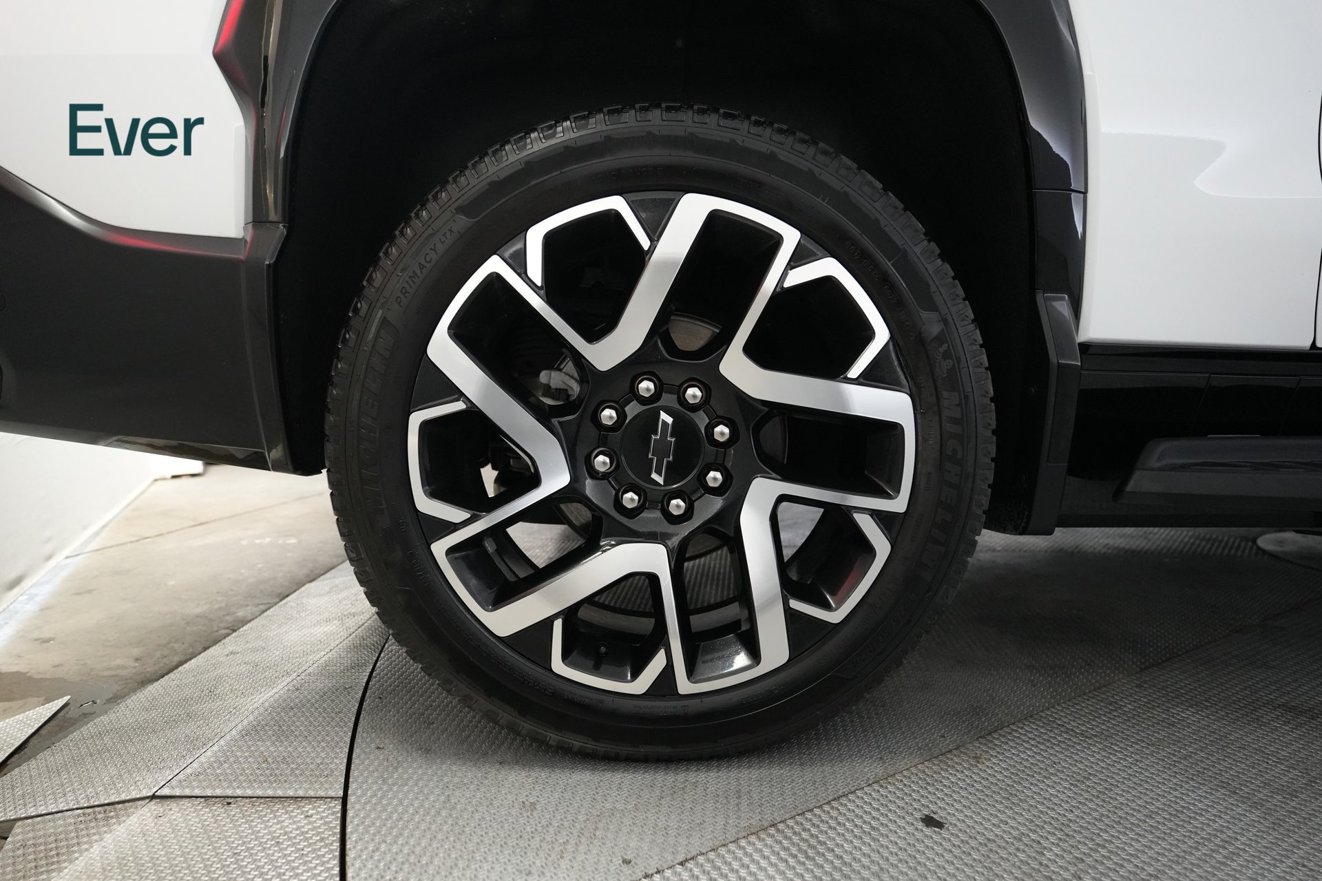 Used 2024 Chevrolet Silverado EV RST AWD/4WD image 15