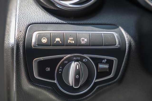 Used 2019 Mercedes-Benz GLC 300 4MATIC image 41