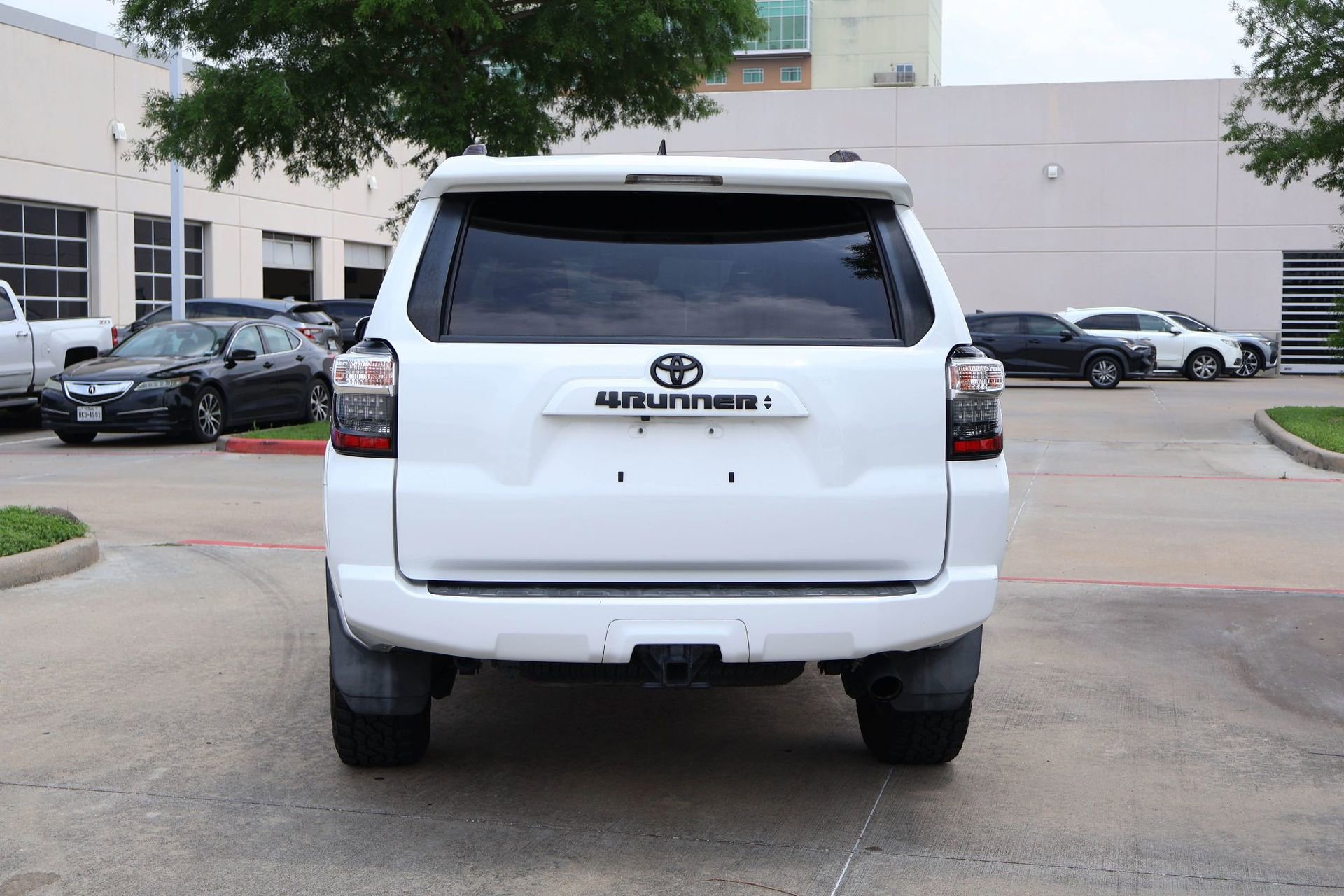 Used 2020 Toyota 4Runner SR5 Premium w/ Moonroof Package AWD/4WD image 5