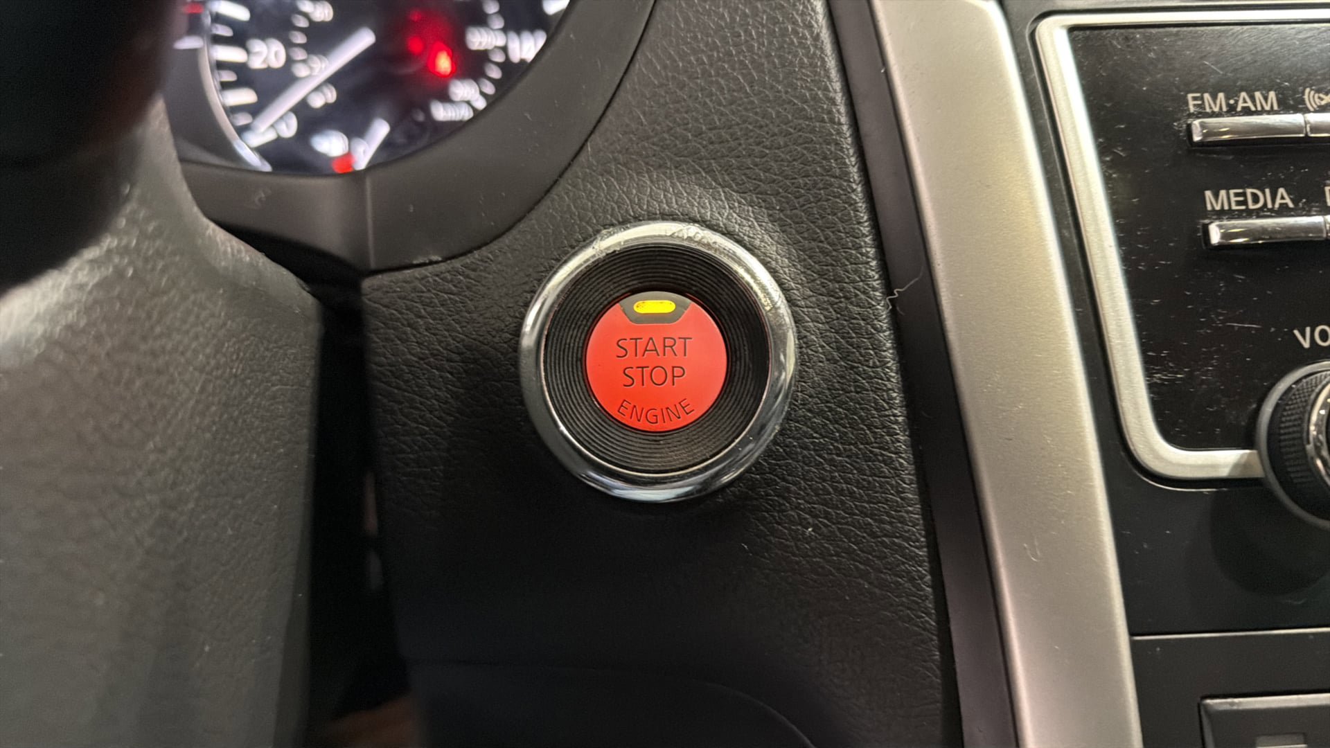 Used 2016 Nissan Altima 2.5 SV w/ Convenience Package image 24