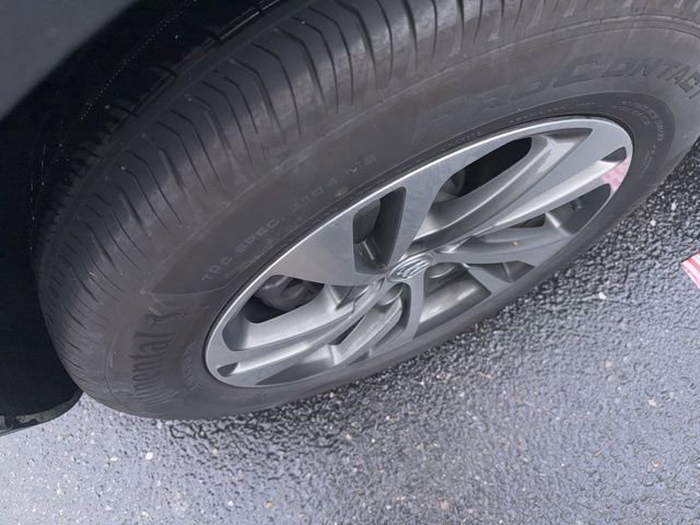 Used 2023 Buick Envision Essence FWD image 3