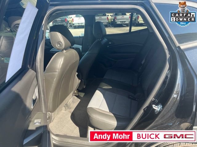 Used 2025 Chevrolet Trax LT w/ Driver Confidence Package FWD image 32