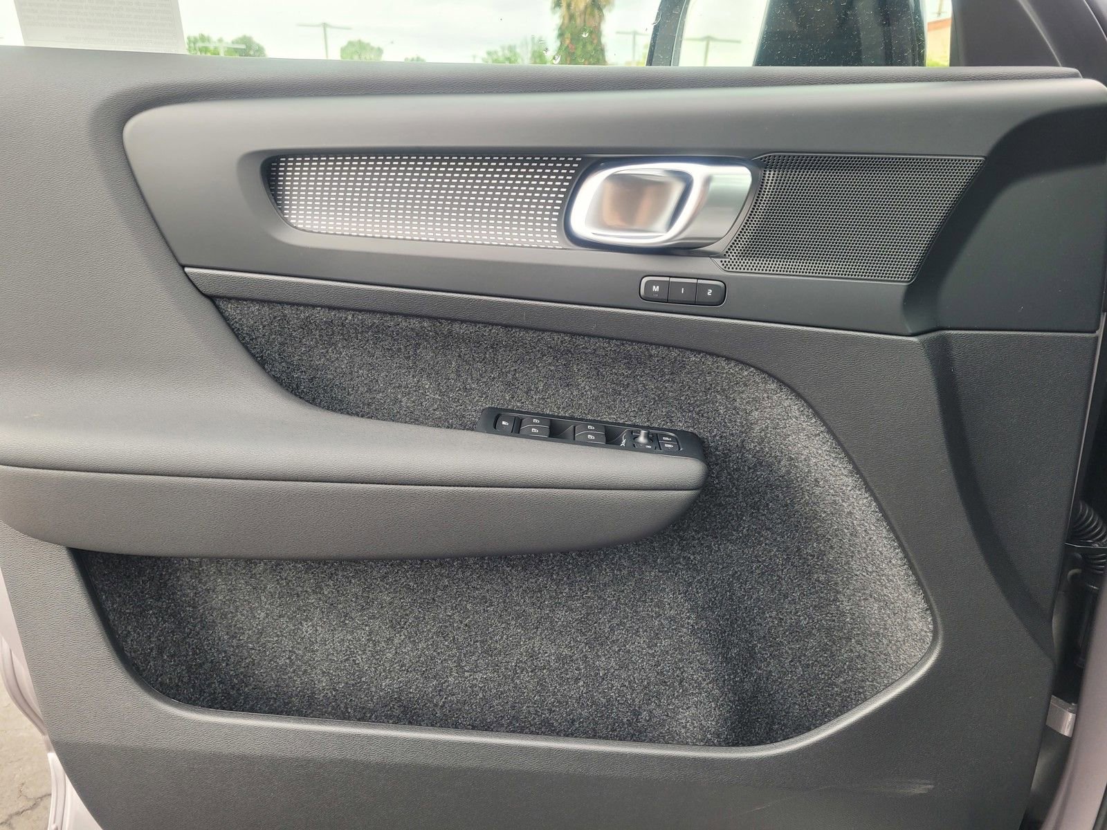 New 2026 Volvo EX40 Plus w/ Climate Package image 17