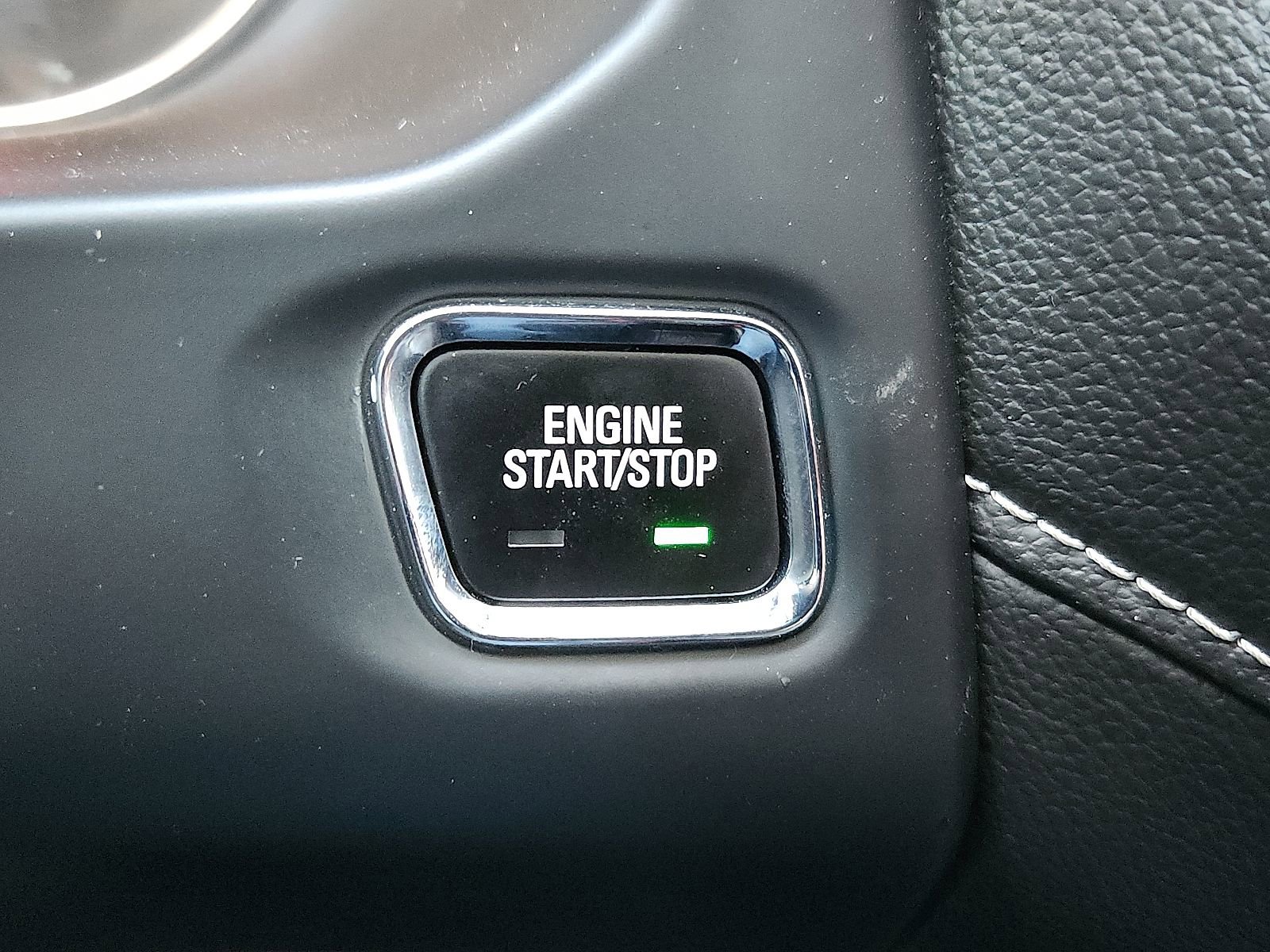 Used 2023 GMC Acadia SLT image 19