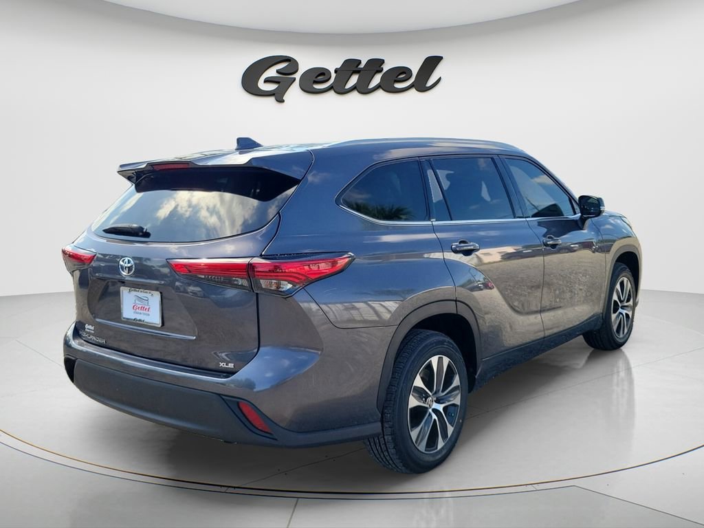 Used 2022 Toyota Highlander XLE FWD image 8