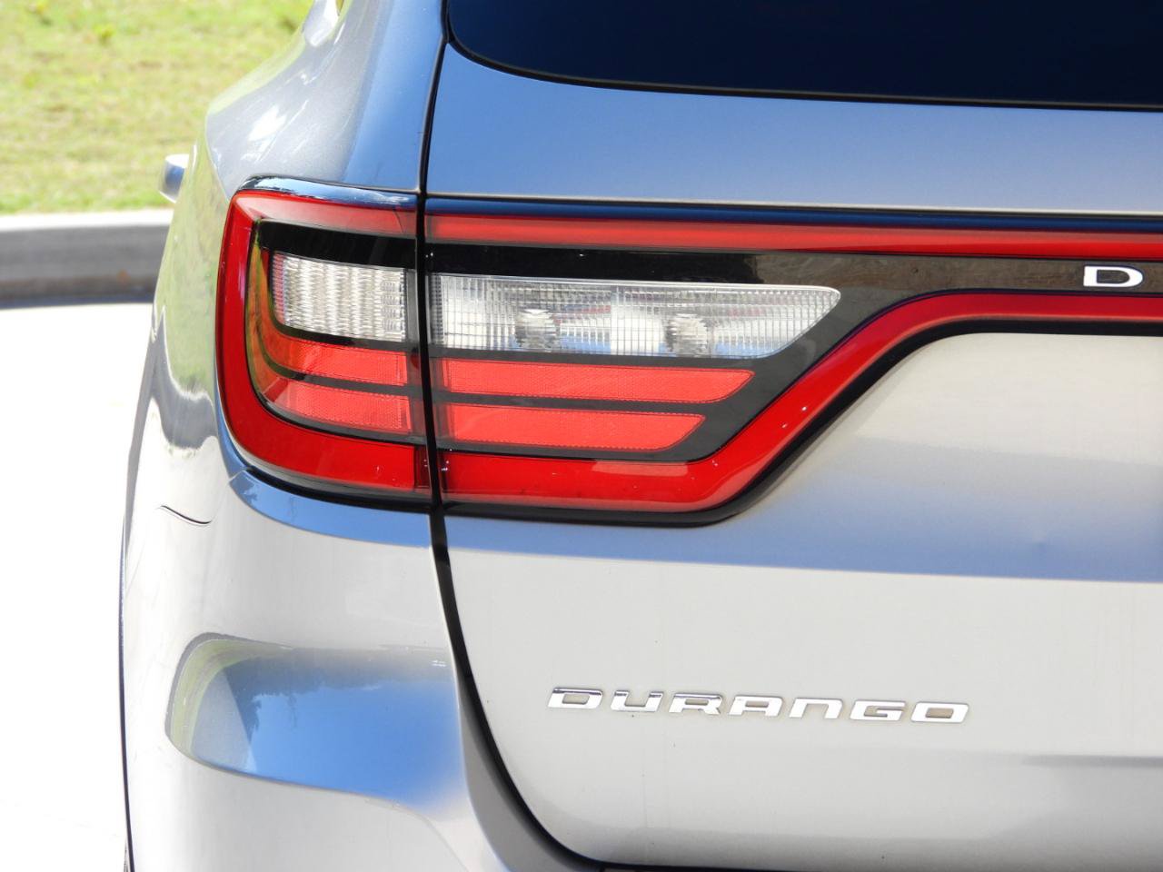 Used 2018 Dodge Durango SXT w/ 3rd Row Seating Group RWD image 29