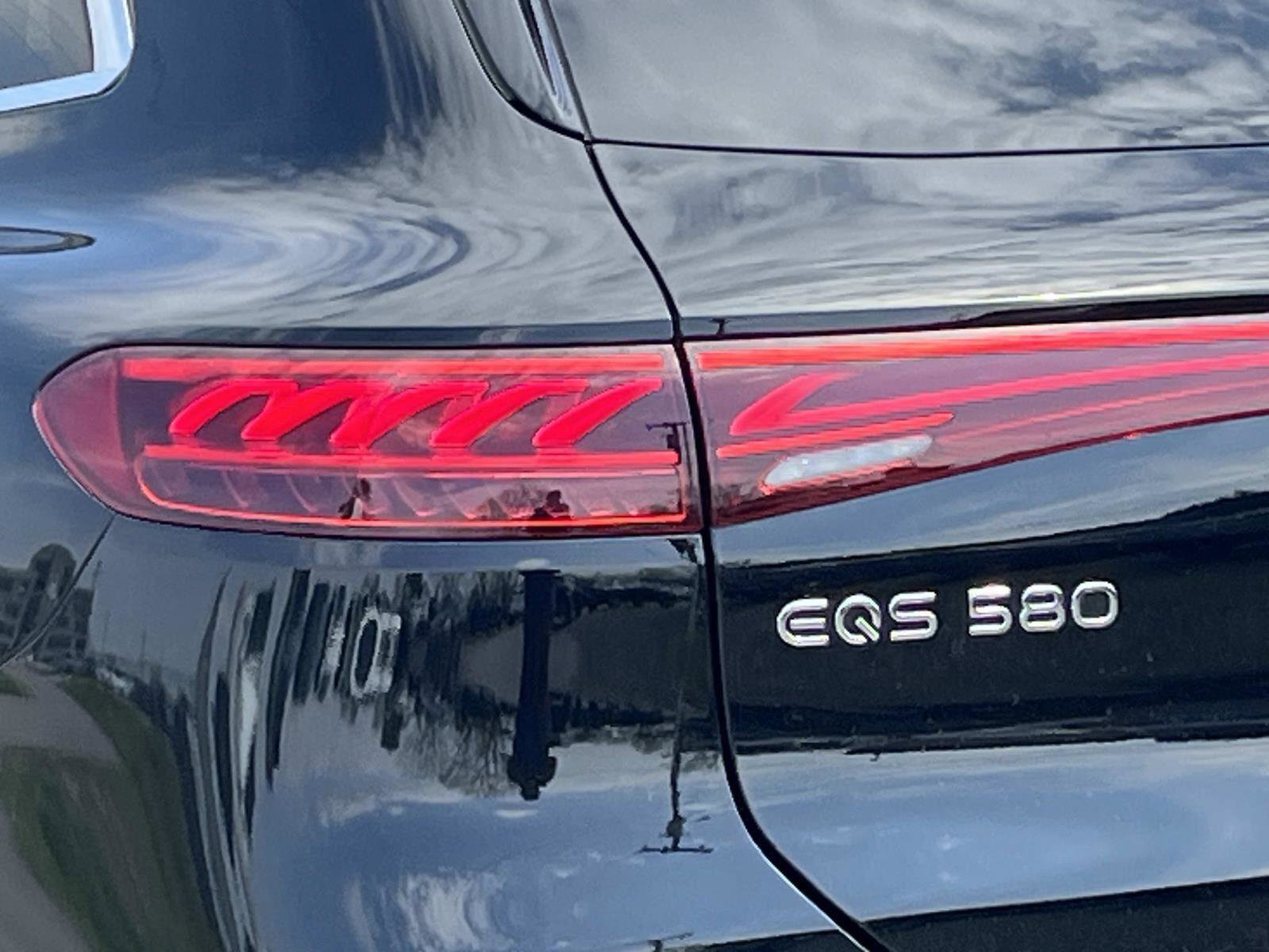 Certified 2023 Mercedes-Benz EQS 580 4MATIC SUV image 10