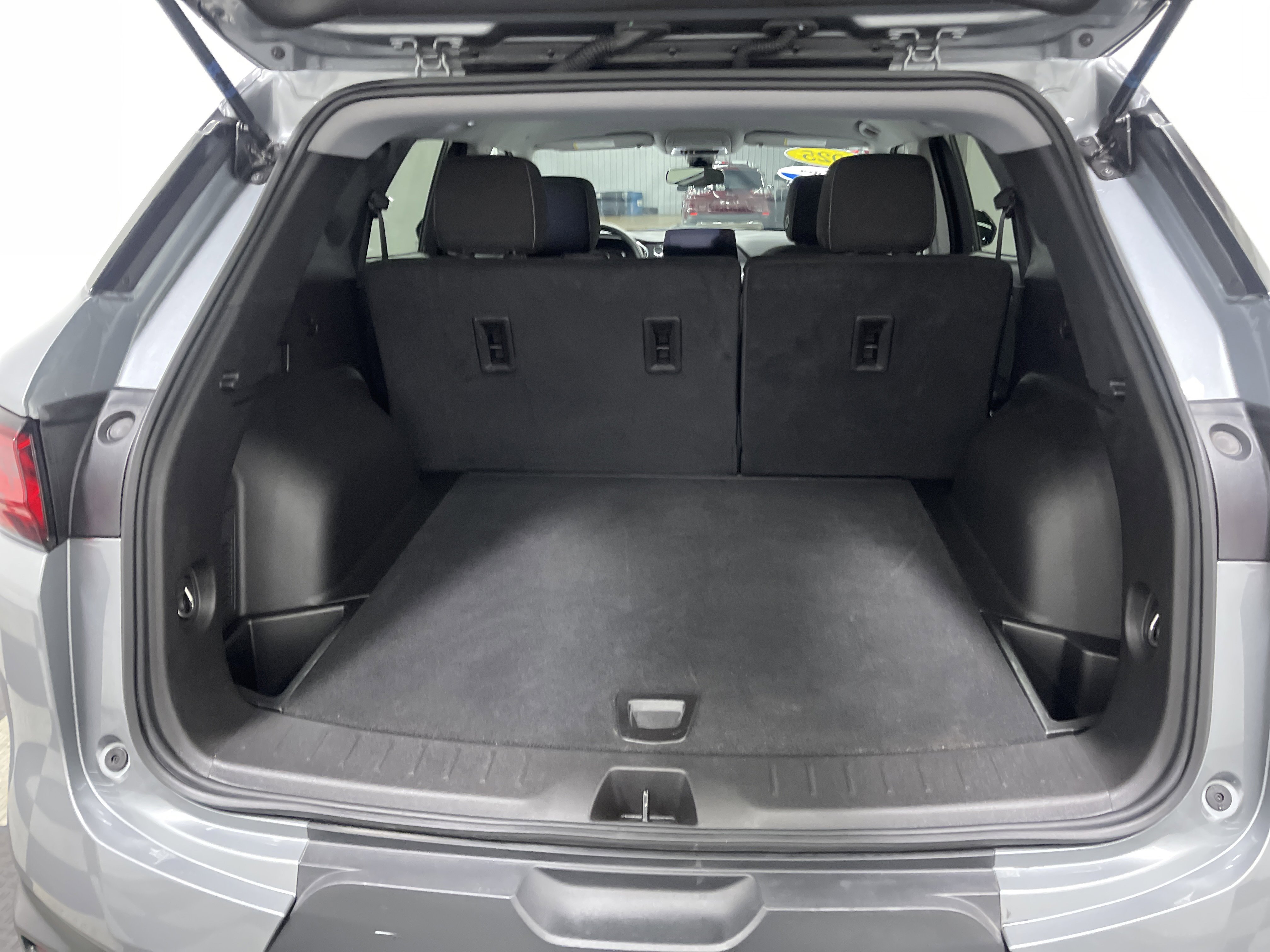 Used 2025 Chevrolet Blazer LT AWD/4WD image 18
