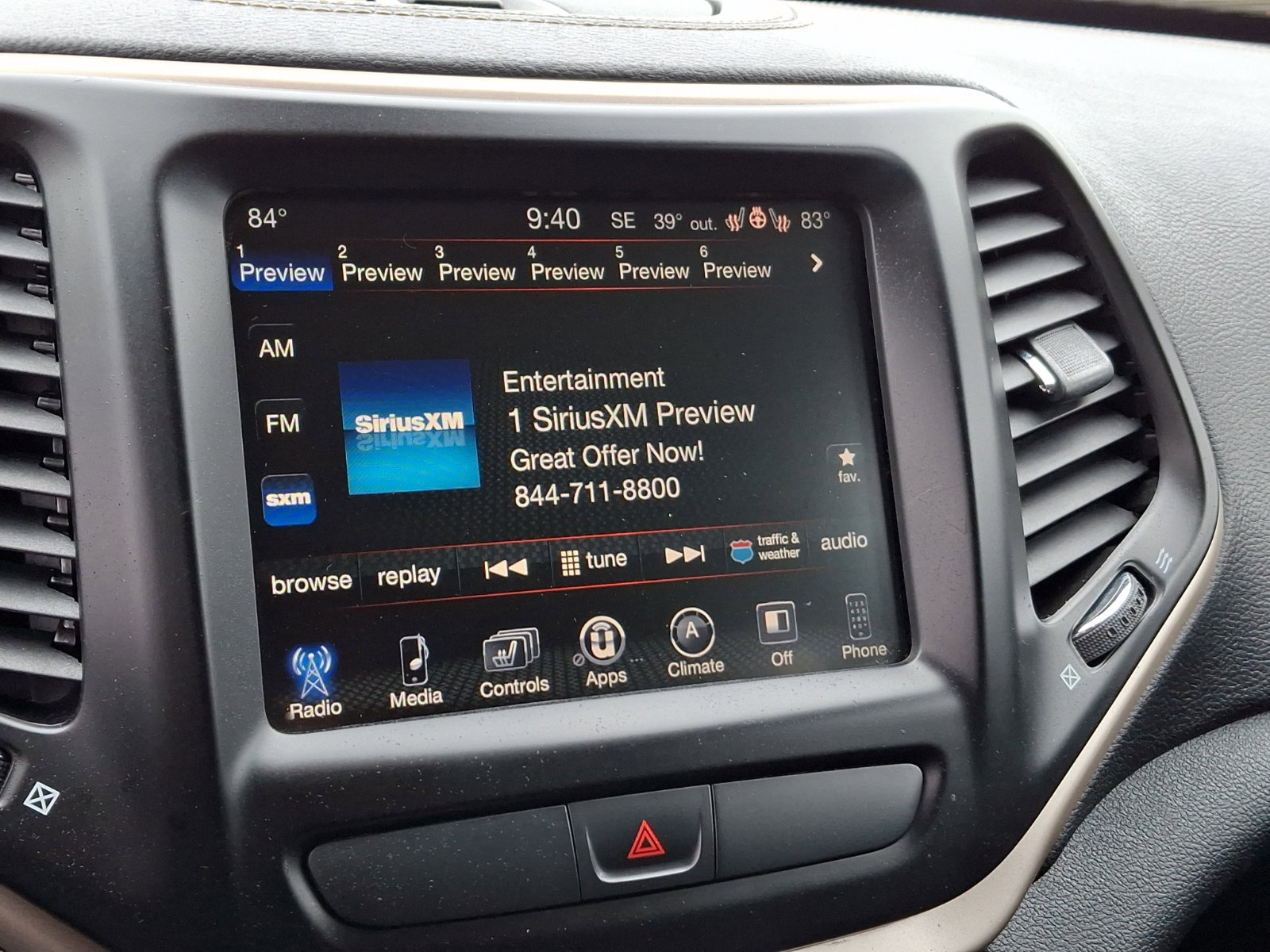 Used 2016 Jeep Cherokee Limited image 16