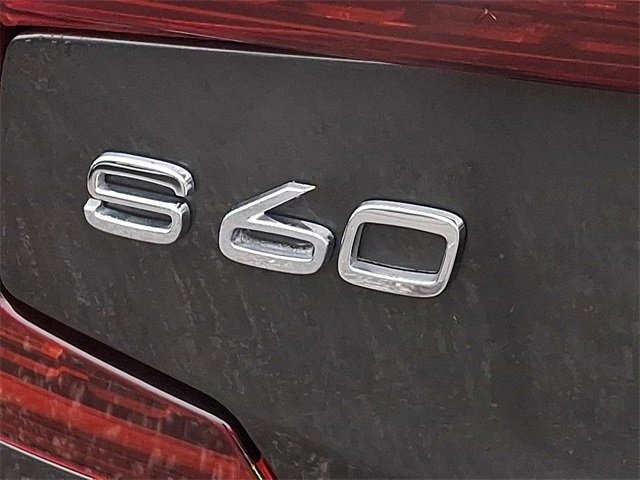 Used 2020 Volvo S60 T6 Momentum image 29
