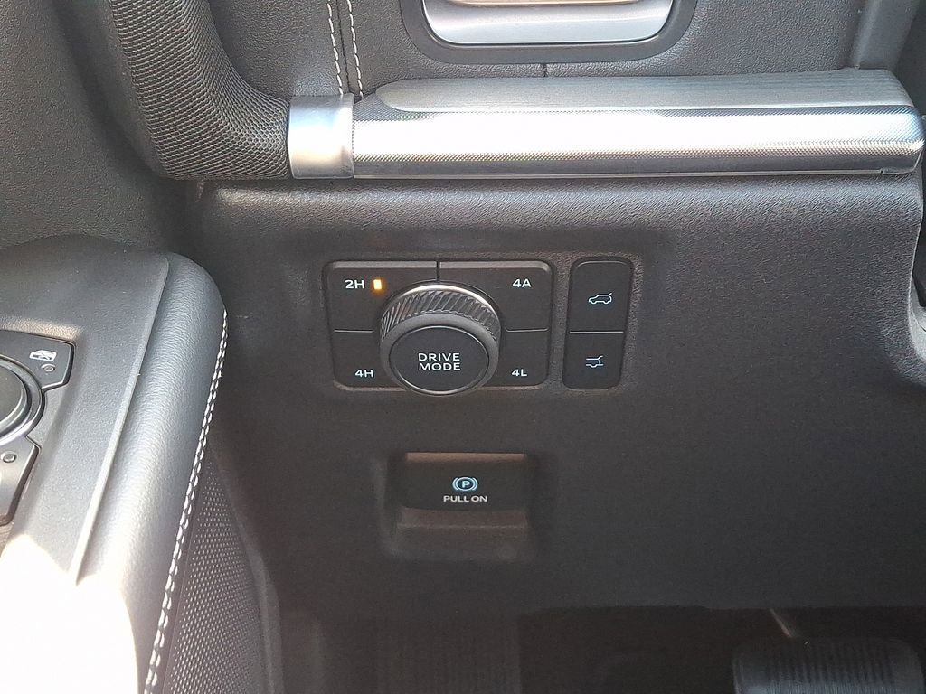 Used 2025 Ford Expedition Max Platinum image 23