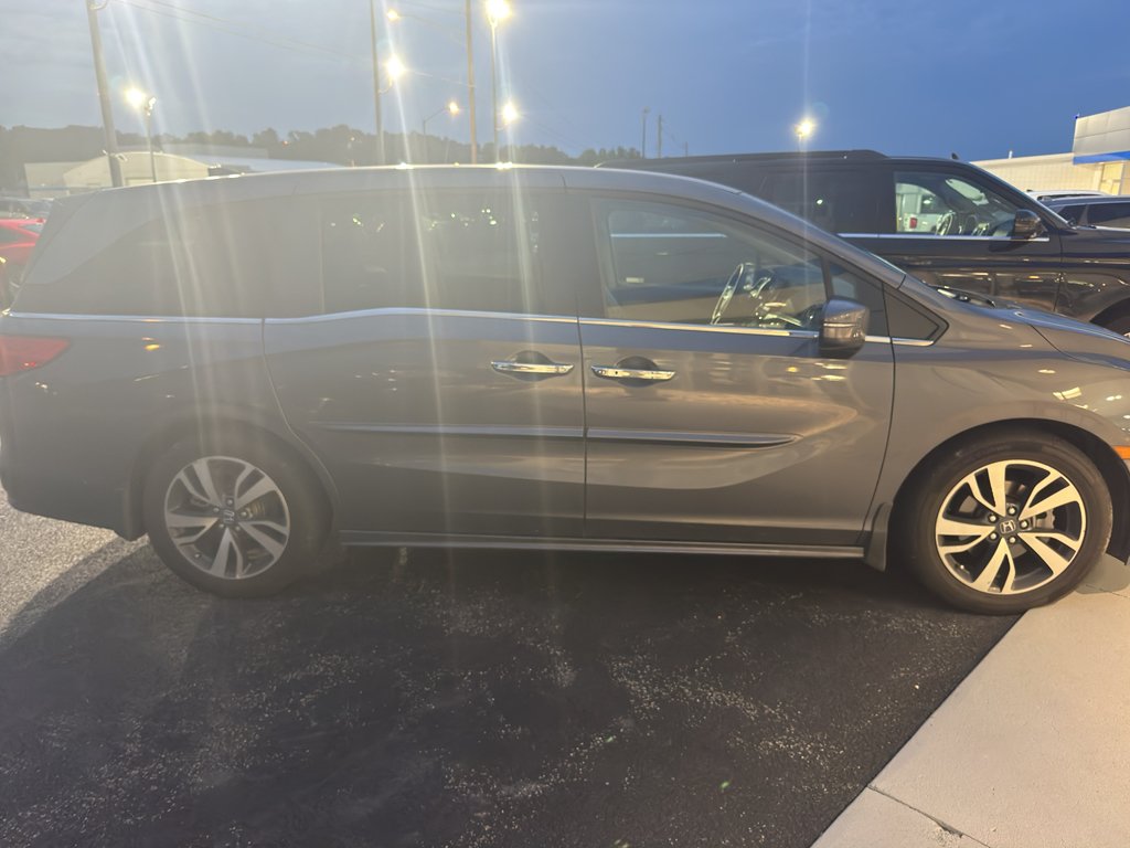 Used 2022 Honda Odyssey Touring image 3