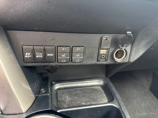 Used 2018 Toyota RAV4 Limited AWD/4WD image 19