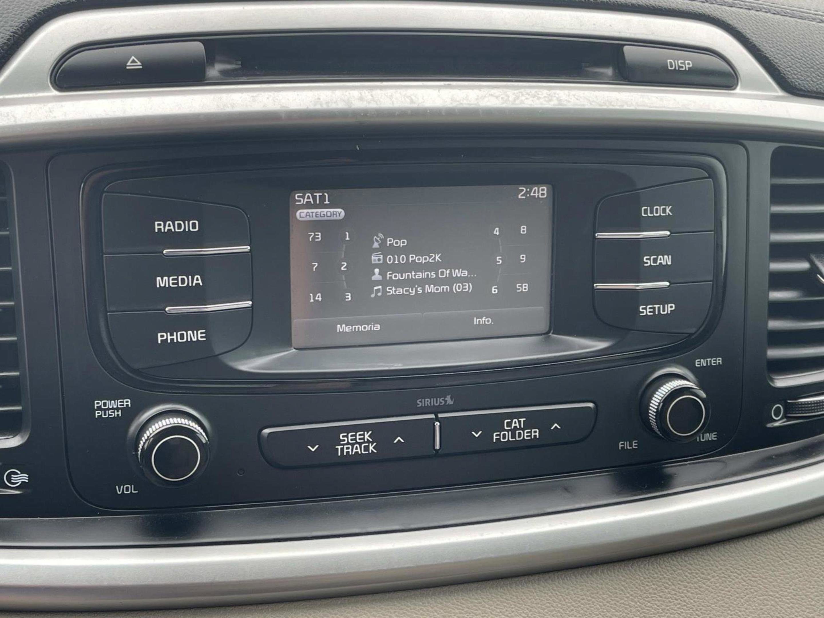 Used 2017 Kia Sorento FWD image 24