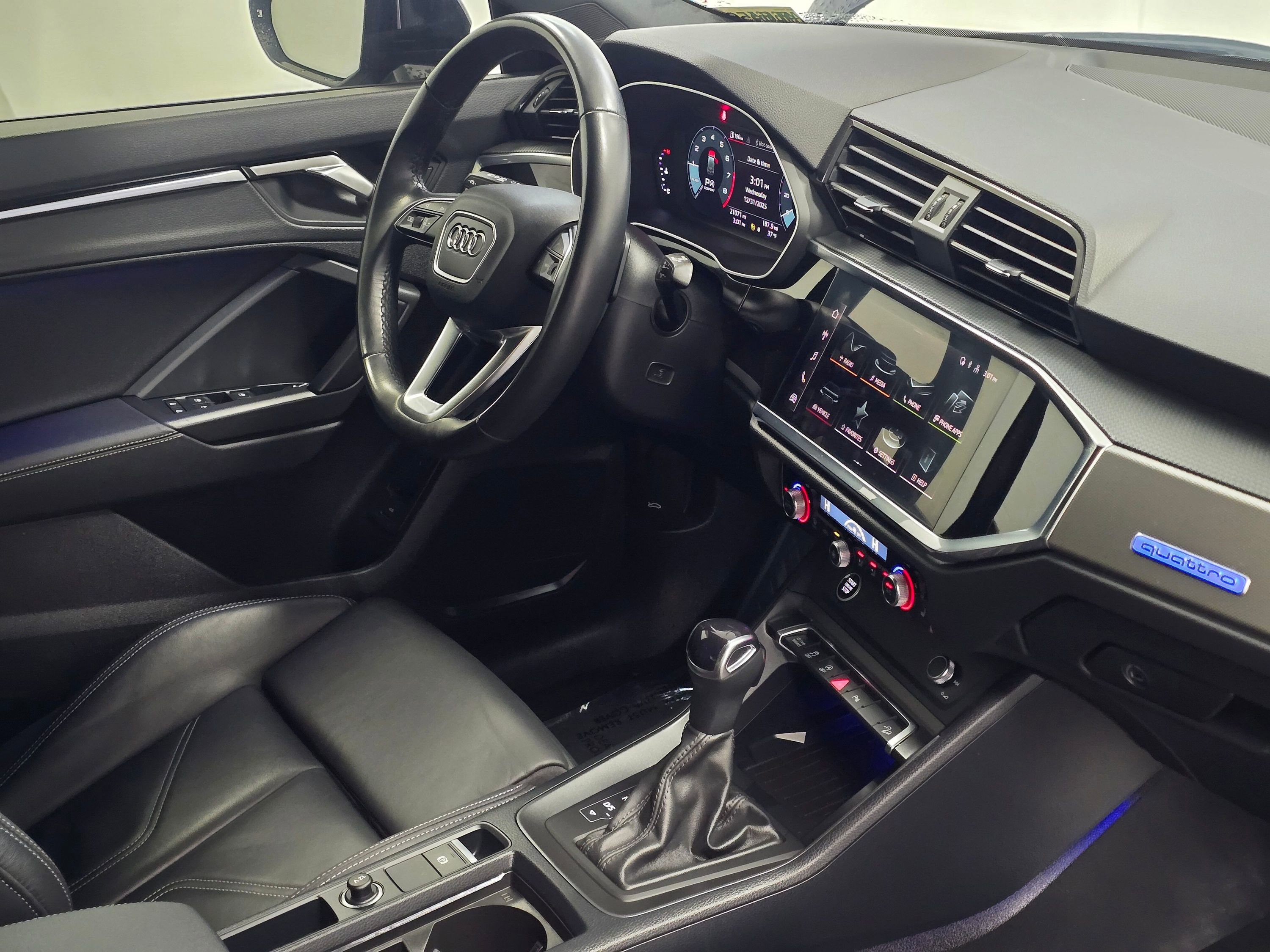 Used 2024 Audi Q3 2.0T Premium Plus image 27