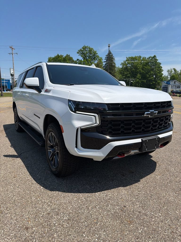 Used 2023 Chevrolet Suburban Z71 AWD/4WD image 3