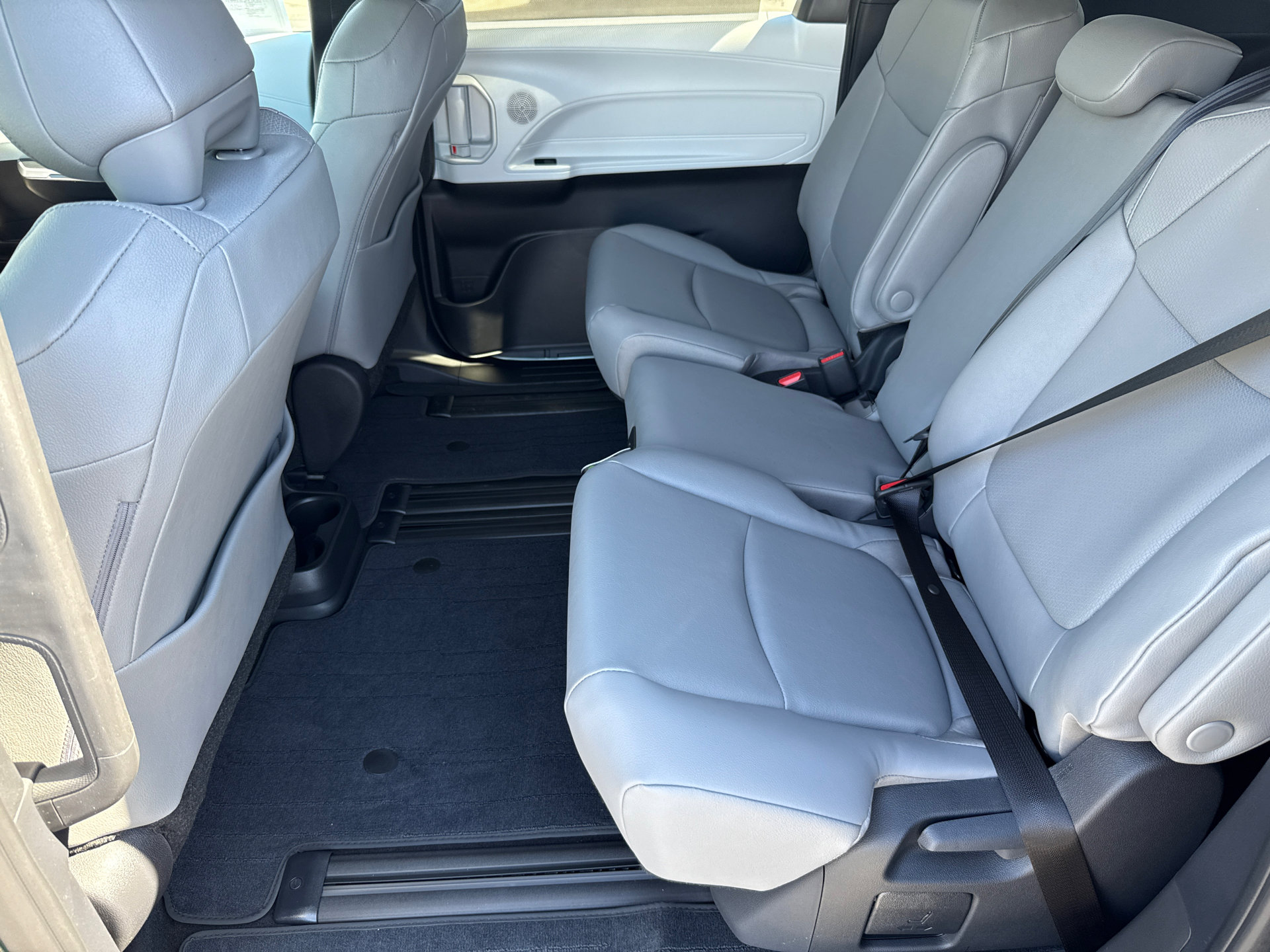Certified 2026 Toyota Sienna XLE image 19
