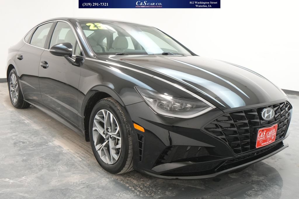 Used 2023 Hyundai Sonata SEL image 1